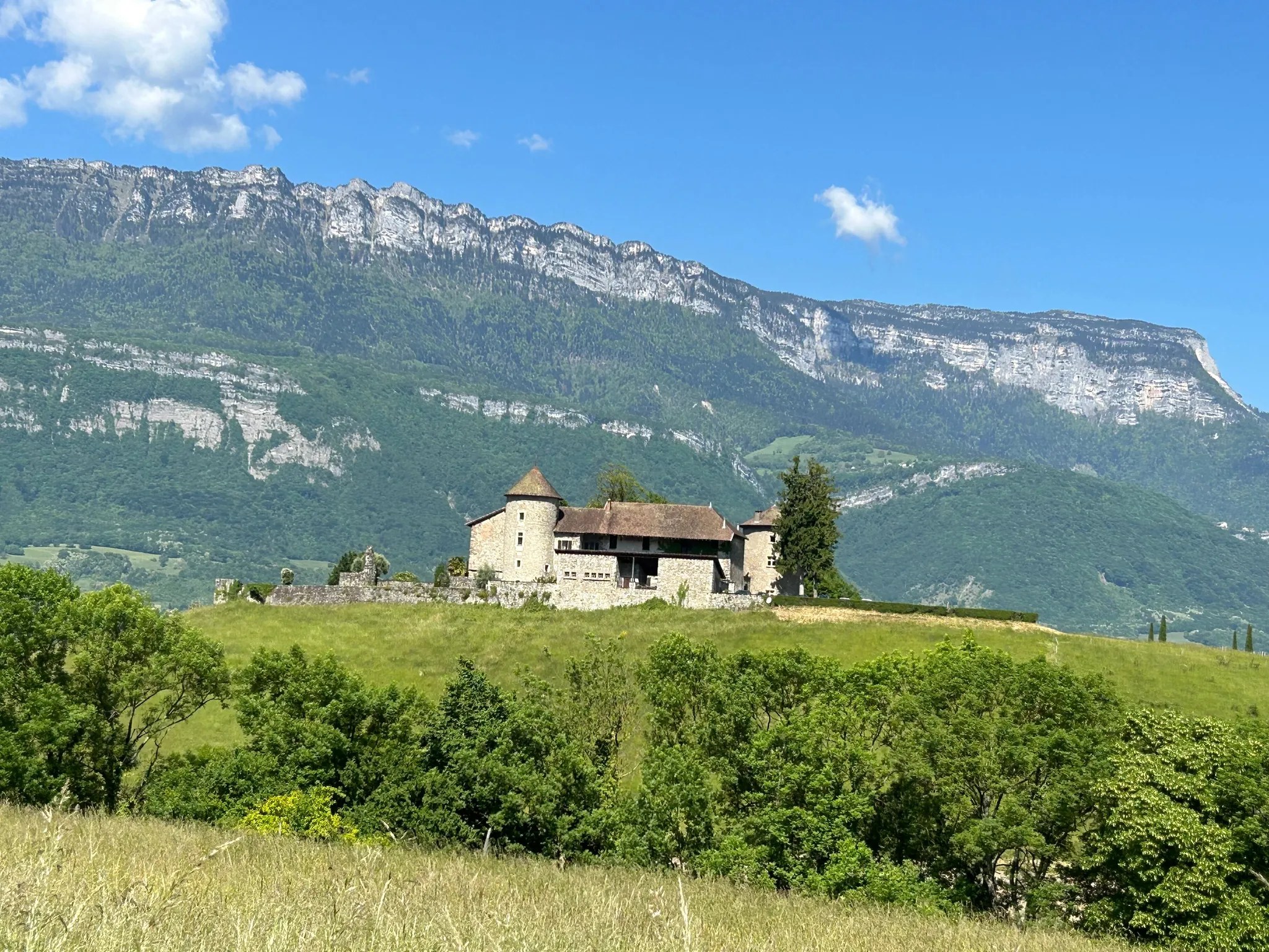 Vue de Pontcharra, commune du Grésivaudan en Isère, entre Belledonne et Chartreuse